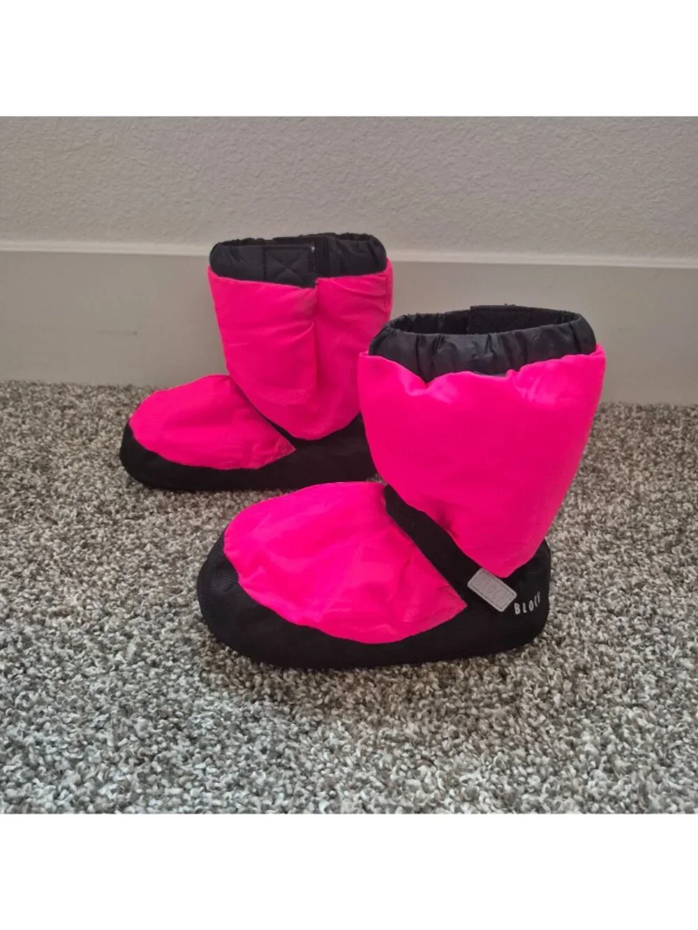 BLOCH Childrens Warm Up Booties Fluorescent Pink Nylon Small Dance